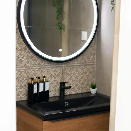 Apartman Au Pied Du Vieux-port Wifi Netflix